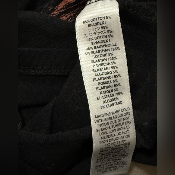 Taylor Swift Black Graphic Crop Tee - Picture 2 of 4